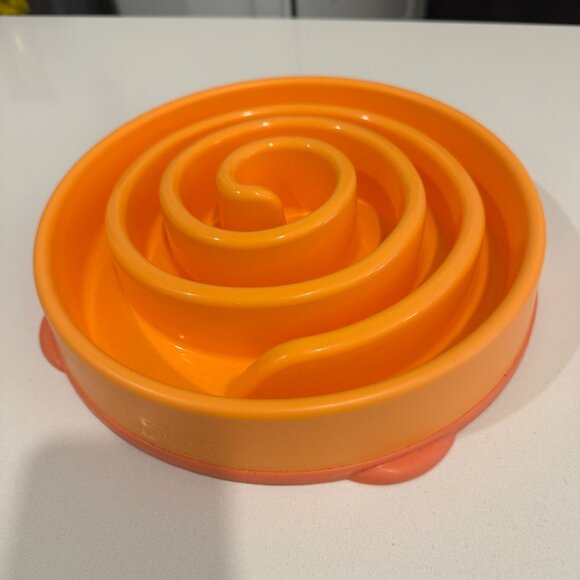 Outward Hound Fun Slow Feeder Dog Bowl 4 Cups Orange Spiral - Picture 1 of 7